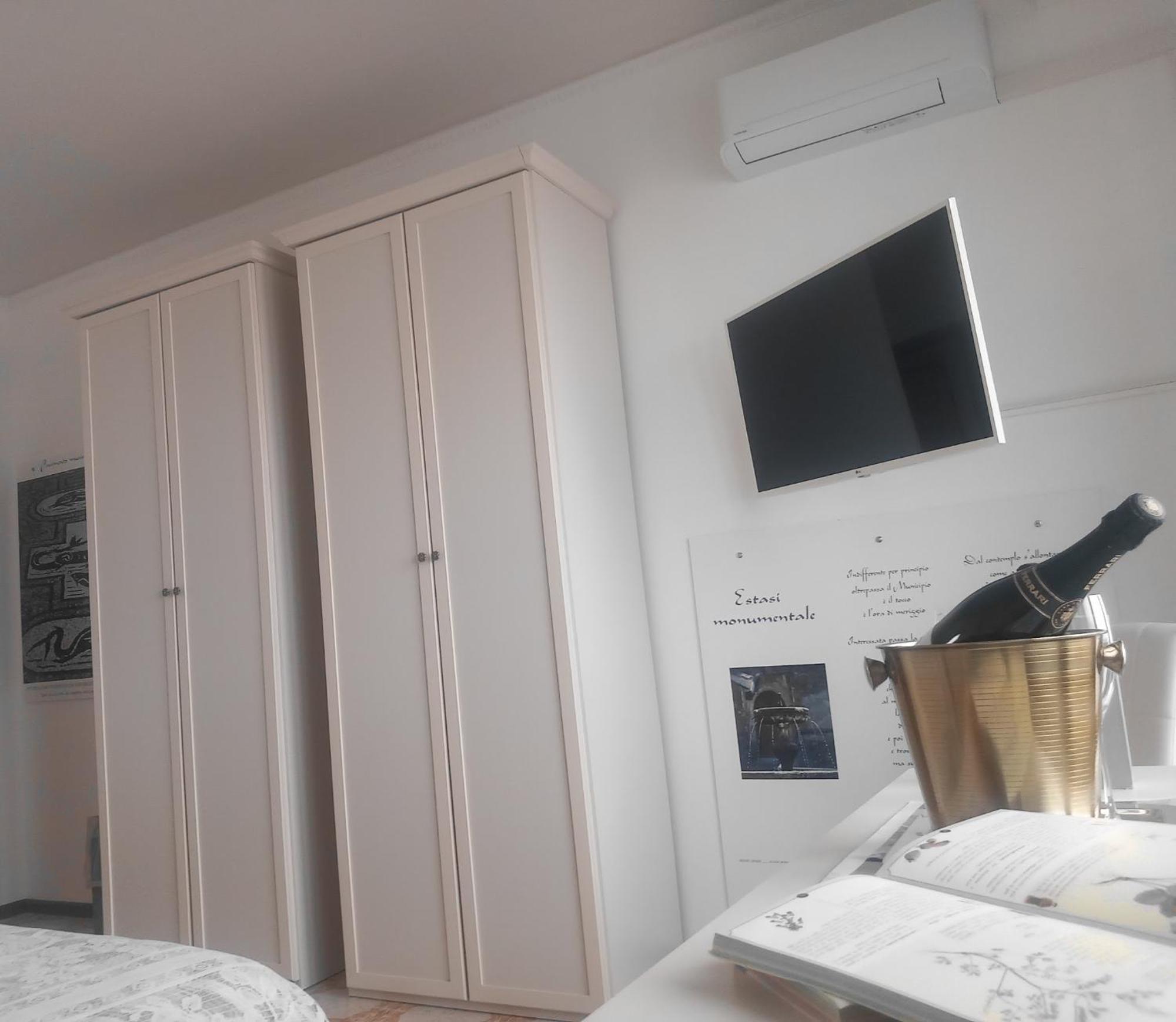 Bed and Breakfast Wast-Host By Michelangelo Васто Екстер'єр фото